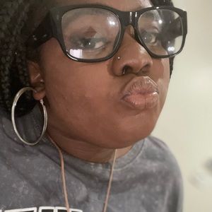 Meet your Posher, Kateri